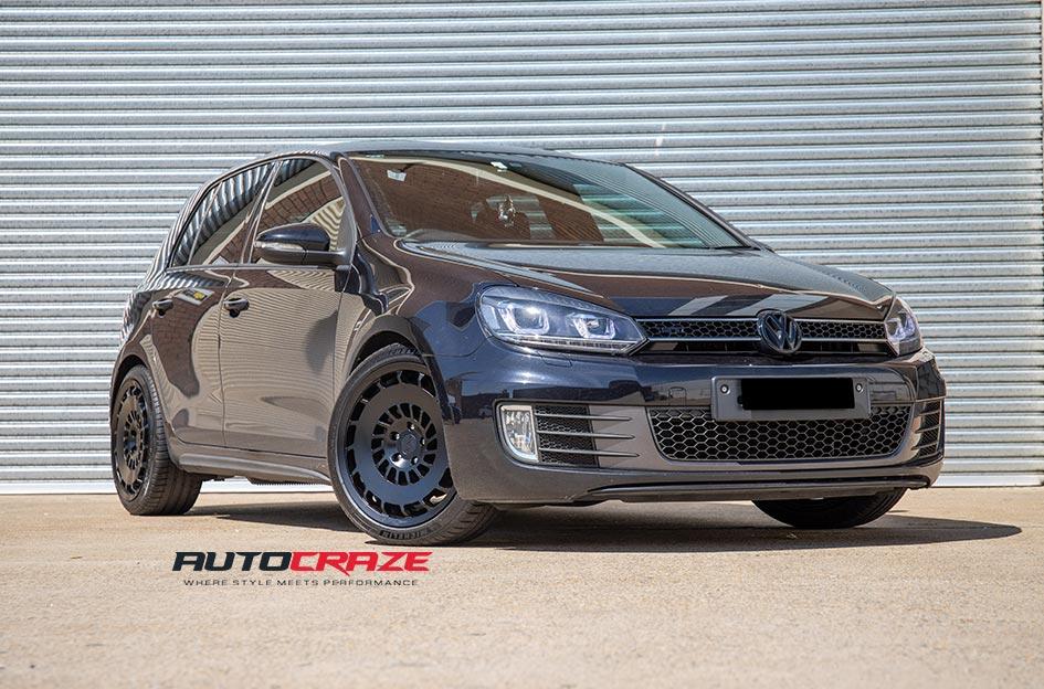 VOLKSWAGEN GOLF CCV MATTE BLACK